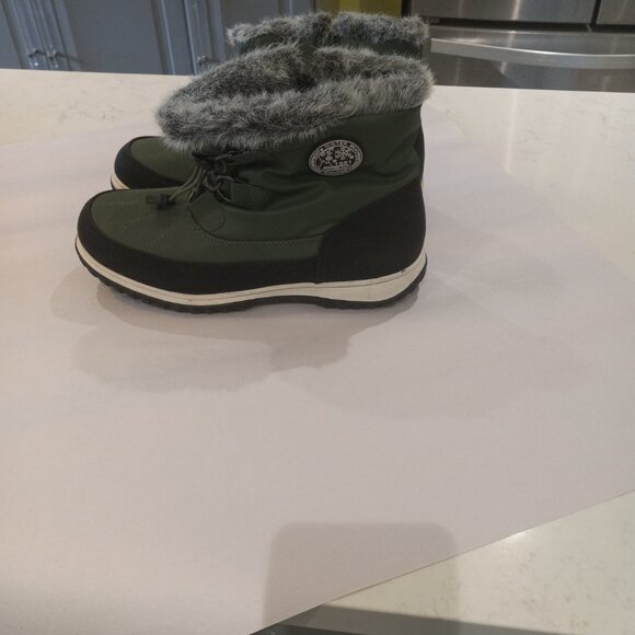 Weatherproof winter Boots - Picture 3 of 5